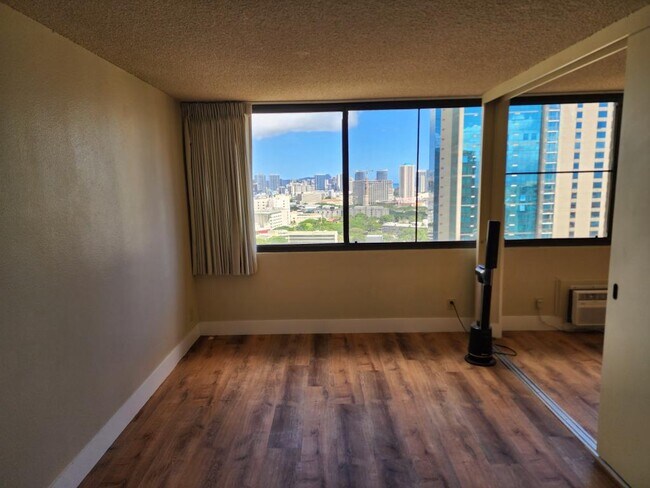 Building Photo - 55 S Kukui St