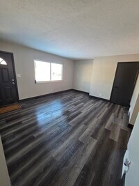 Building Photo - 1144 Stratford St