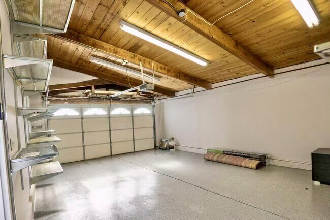 Building Photo - 1351 Egret Dr