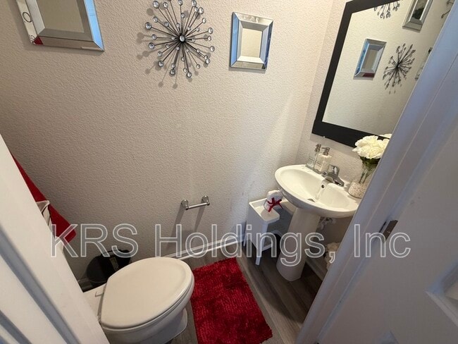 Building Photo - 35 Cecelia Way