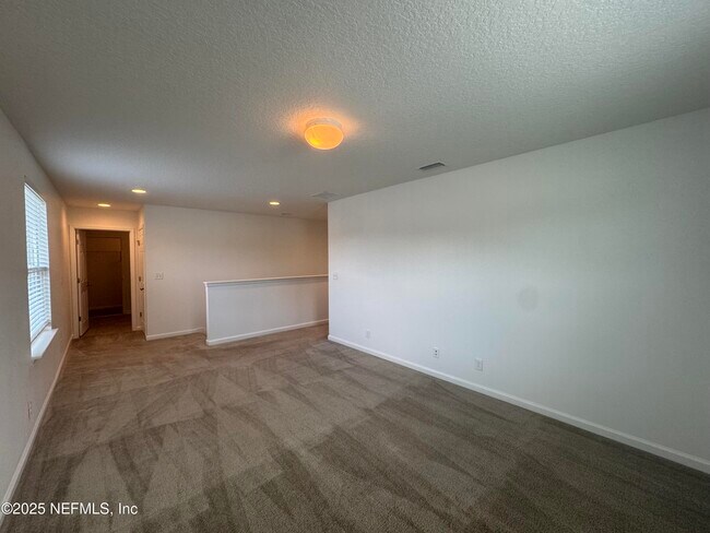 Building Photo - 3078 Alpin Dr