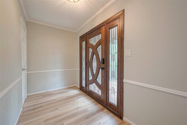 Building Photo - 15511 Rana Ct