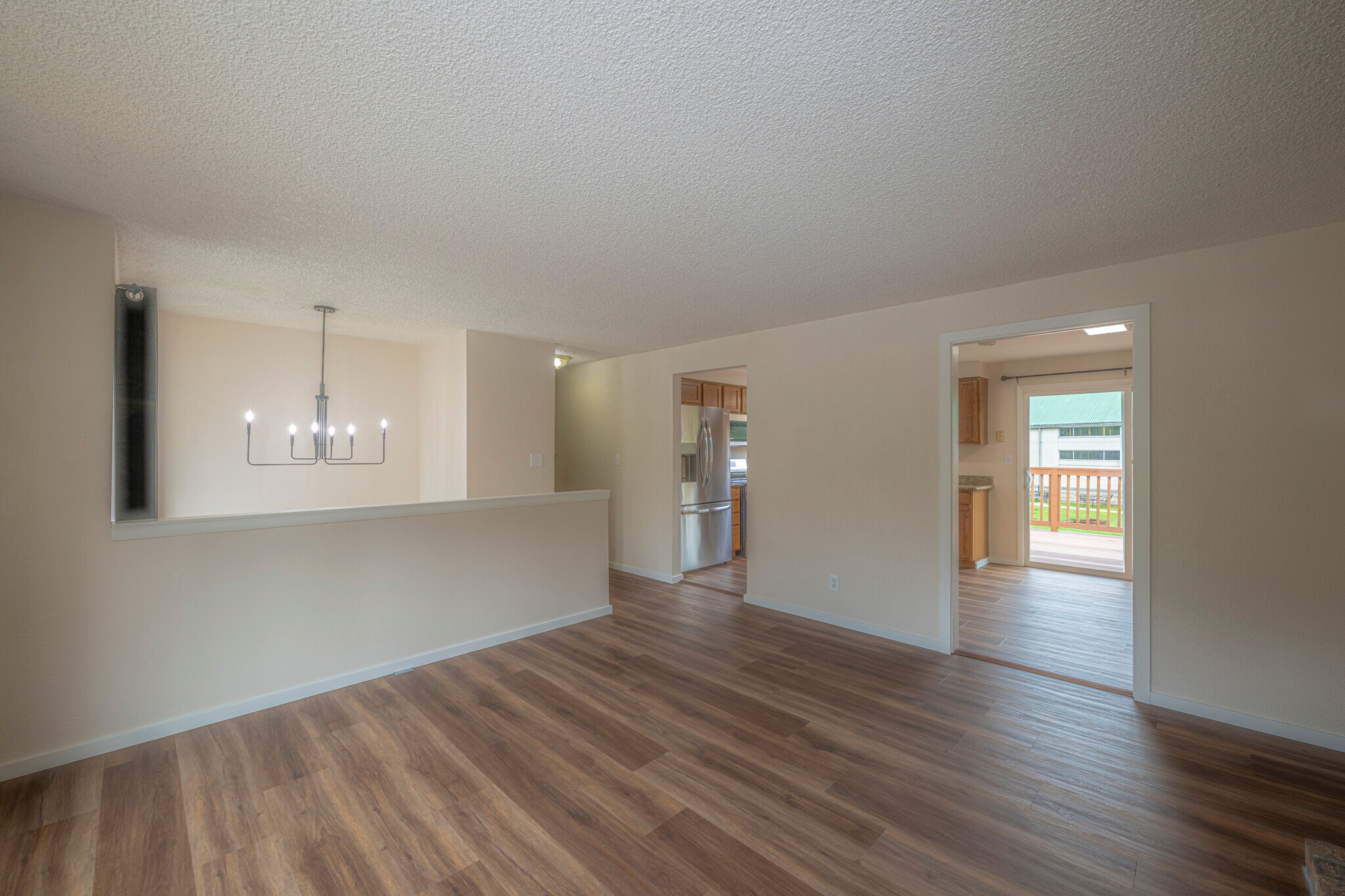 Living room - 10717 NE 145th Pl
