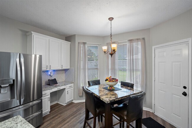 Building Photo - 20907 Wind Field Ln