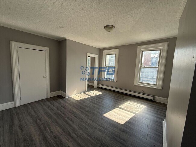 Building Photo - 96 Summer Ave