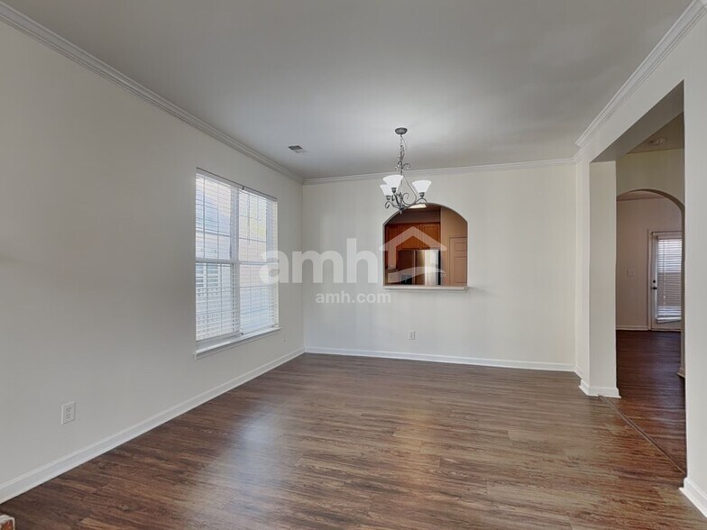 Building Photo - 4669 Liberty Square Dr