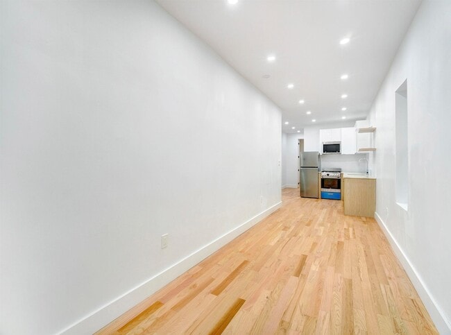 Building Photo - 151 Williams Ave