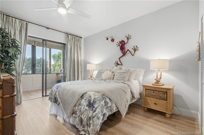 Building Photo - 150 SE Four Winds Dr