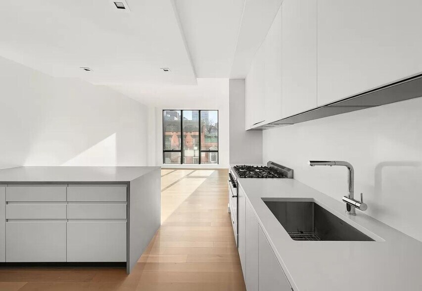 Building Photo - 85 Stanton St
