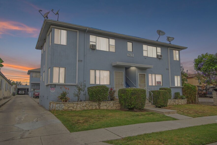 Building Photo - 6211 10th Ave