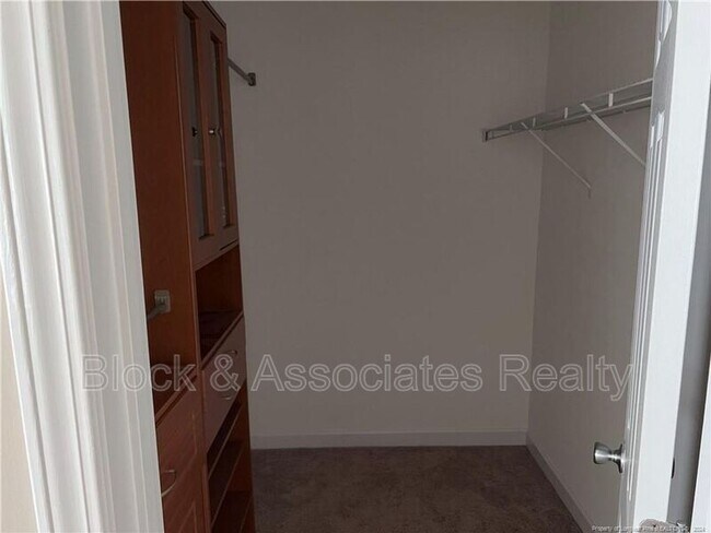 Building Photo - 1465 Avoncroft Dr