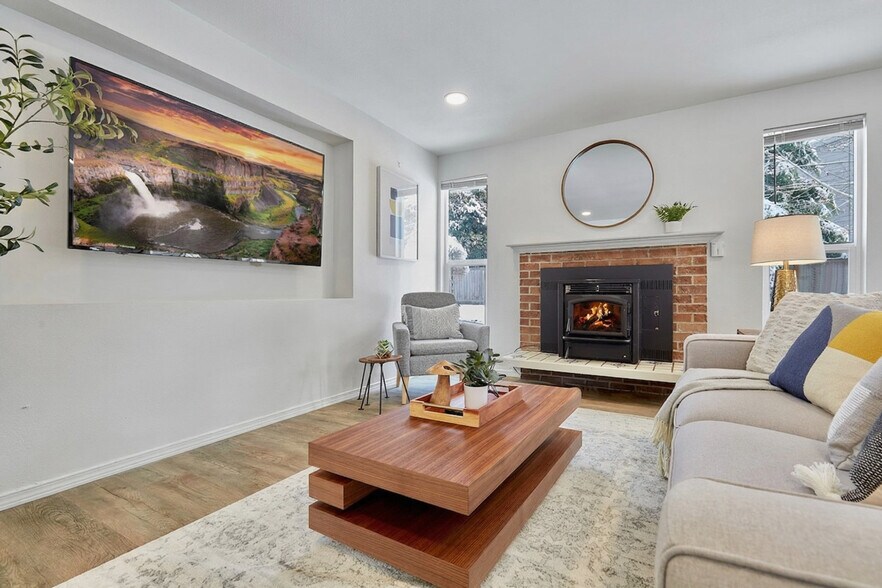 Building Photo - 629 212th St SW