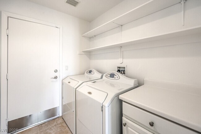 Building Photo - 10191 Refuge Ct