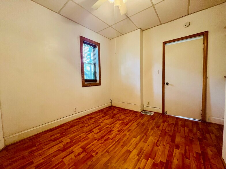 Bed #2 - 2222 Walnut St