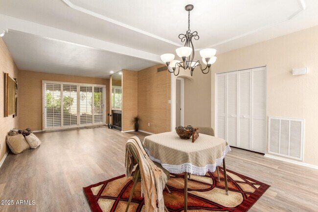 Building Photo - 6735 N 16th Pl