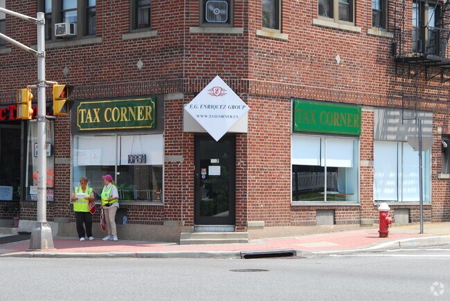 Exterior - 117 S Washington Ave
