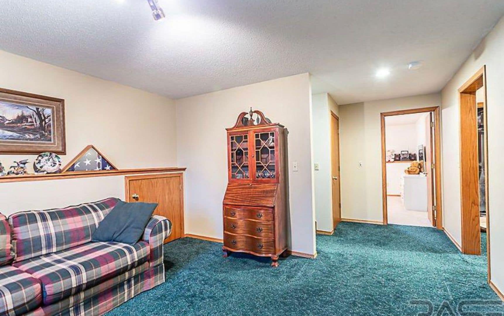 Building Photo - 2720 S Maywood Dr