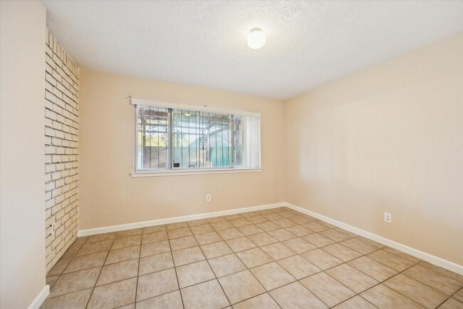 Building Photo - 3615 Kingston Vale Dr