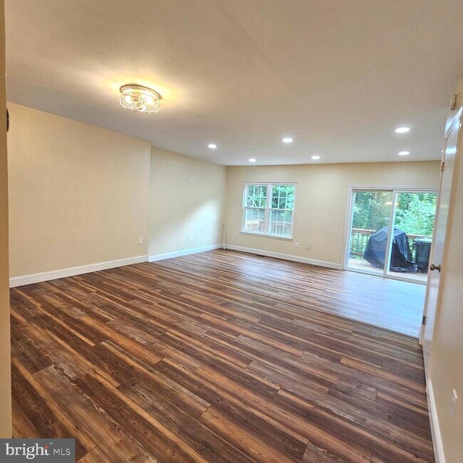 Building Photo - 7811 Wintercress Ln