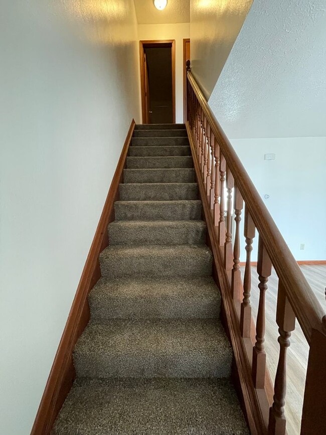 Building Photo - 519-F S Silverwood Lane