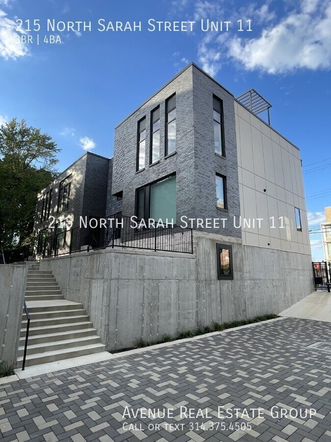 Building Photo - 215 N Sarah St