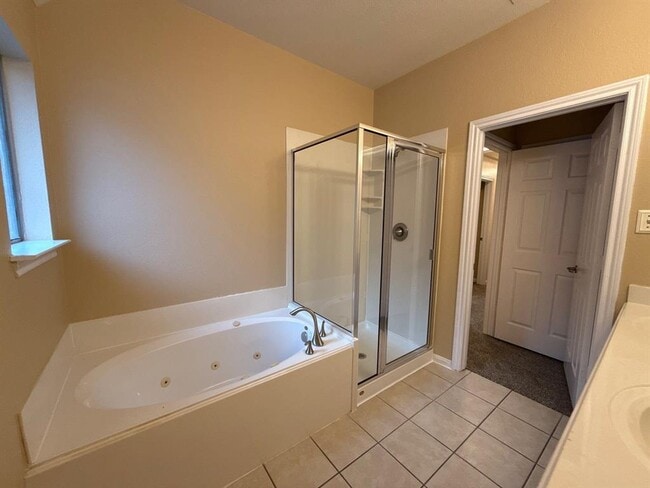 Building Photo - 1702 Bonnyton Ln