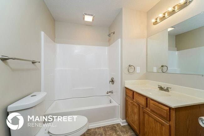 Building Photo - 4301 Willowview Blvd