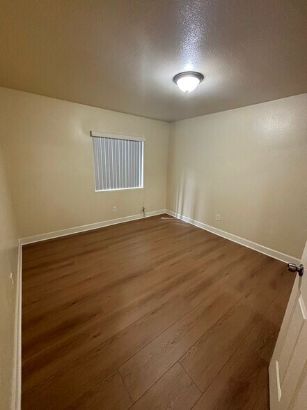 Building Photo - 6808 Brynhurst Ave