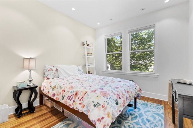 Building Photo - 4008 Marlboro Pl NW