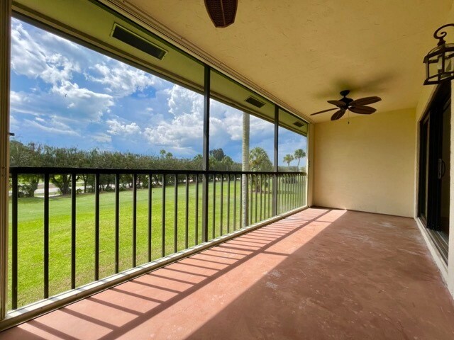 Building Photo - 102 Pinecrest Cir