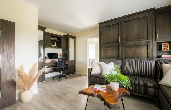 Building Photo - La Jolla Studio With Ocean Views