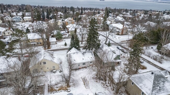 Building Photo - Duluth MN 5-Bedroom - 2-Bath Single Family