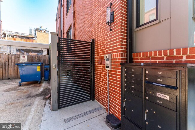 Building Photo - 1775 Swann St NW