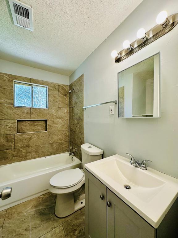 Building Photo - 4456 Beacon Hls Dr