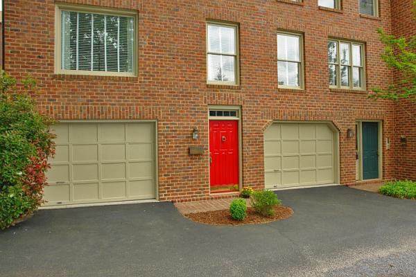 2219-A Entrance + Garage - 2219 Jefferson St SW