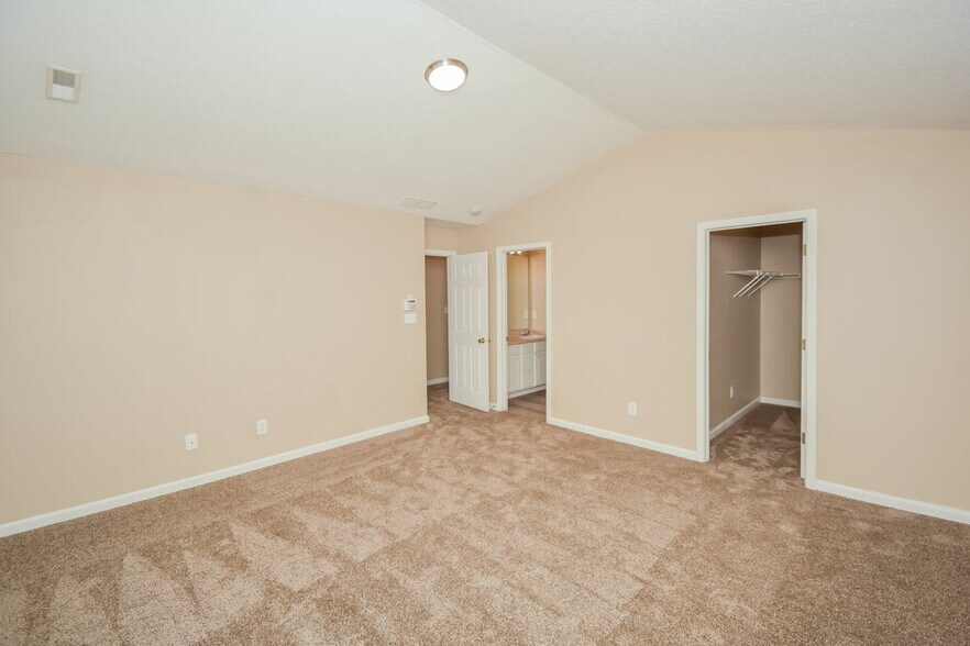 Building Photo - 11409 Water Birch Dr