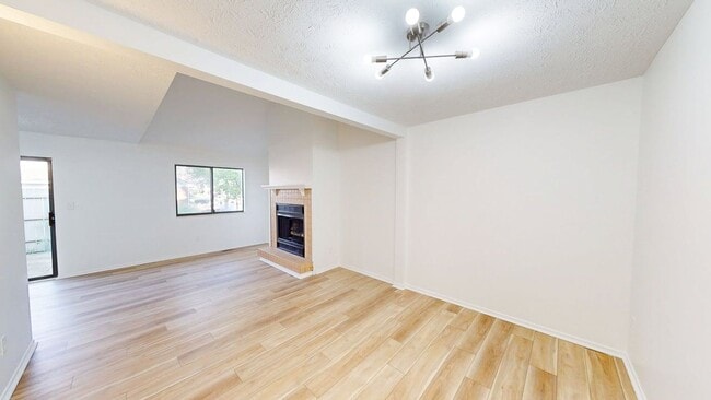 Building Photo - 159 Corbins Mill Dr