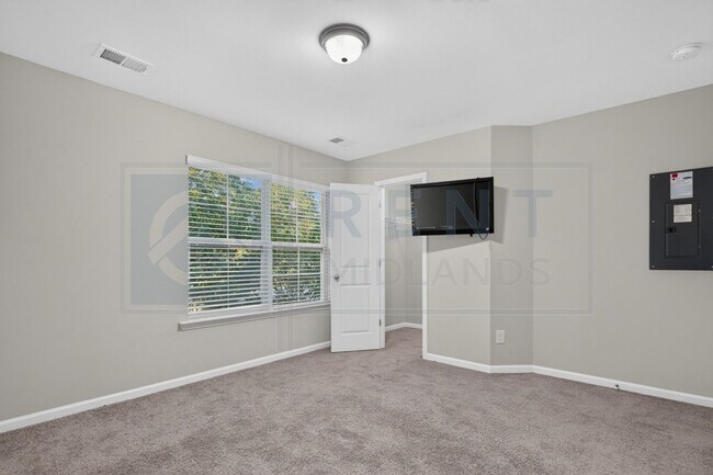 Building Photo - 107 Top Forest Drive