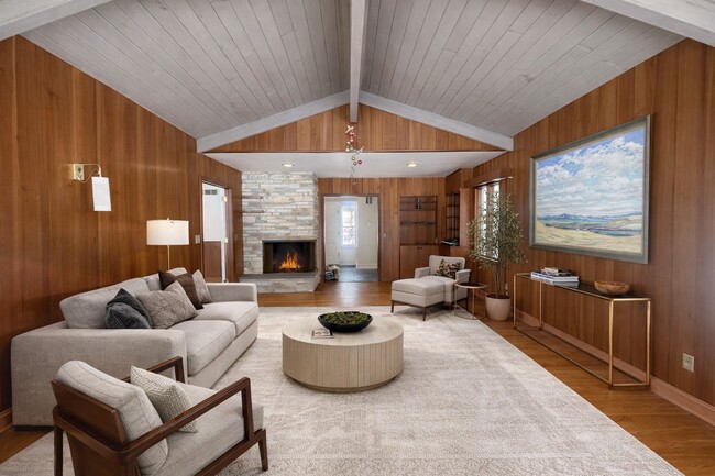 Building Photo - 520 Murray Hill Rd