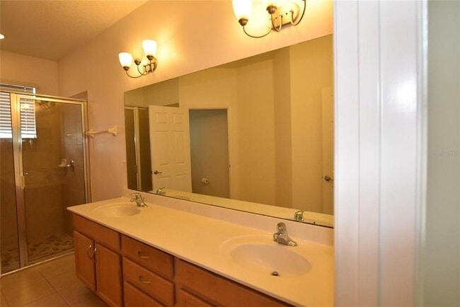 Building Photo - 1333 Merion Dr