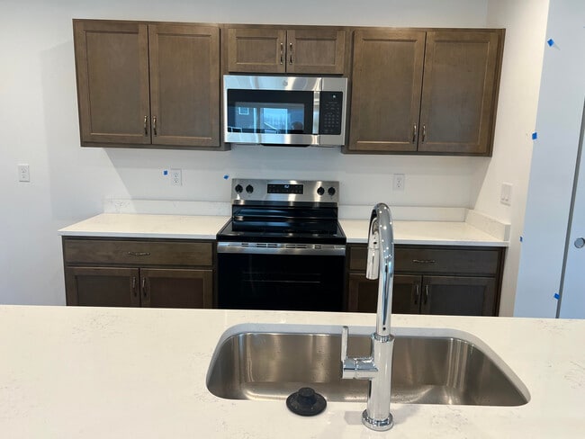 Building Photo - 2091 Wild Berry Wy