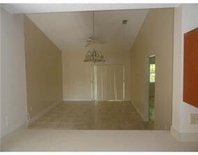 Building Photo - 8105 SW 21st Ct