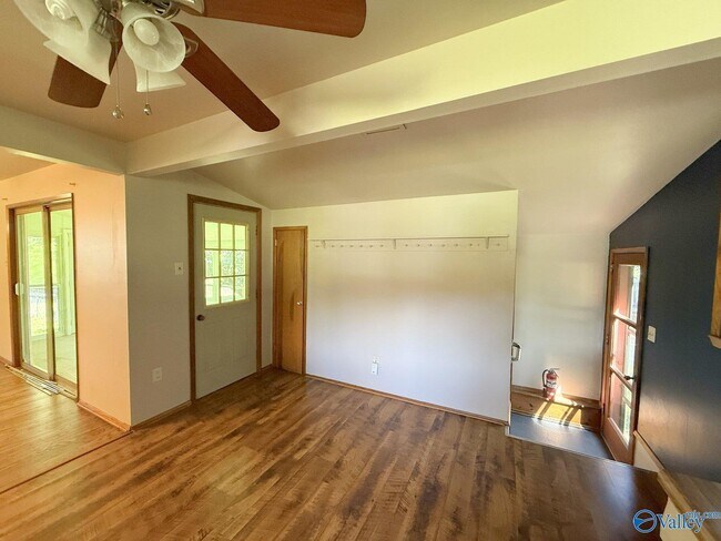 Building Photo - 1012 Strong St