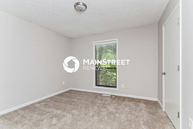 Building Photo - 4 Bedroom Pet-Friendly Home in Acworth, GA with Main Street Renewal