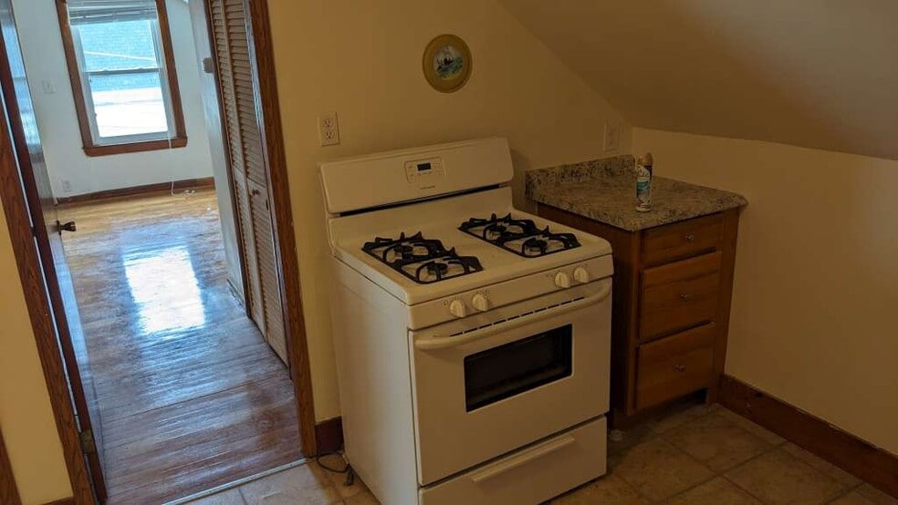 Building Photo - 11 Falmouth St