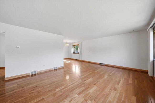 Building Photo - 4050 Violet Ln
