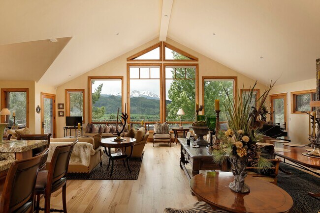 Building Photo - 121 Ridge Rd