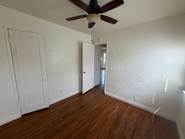 Building Photo - Beautiful Rental with Deck and Outdoor space, Near Freeways
