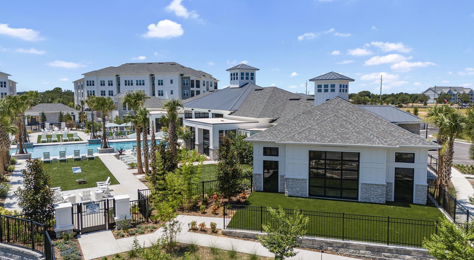 Building Photo - 1000 Western Breeze Circle