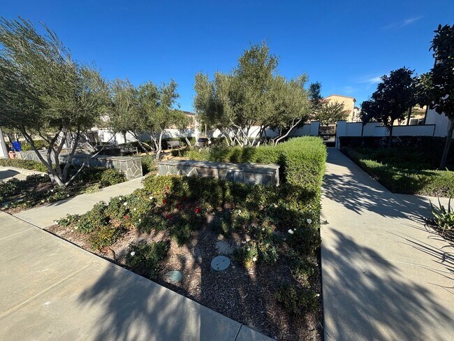 Building Photo - COMING SOON! 4-Bedroom Home in the Gated Villa Metro Community!